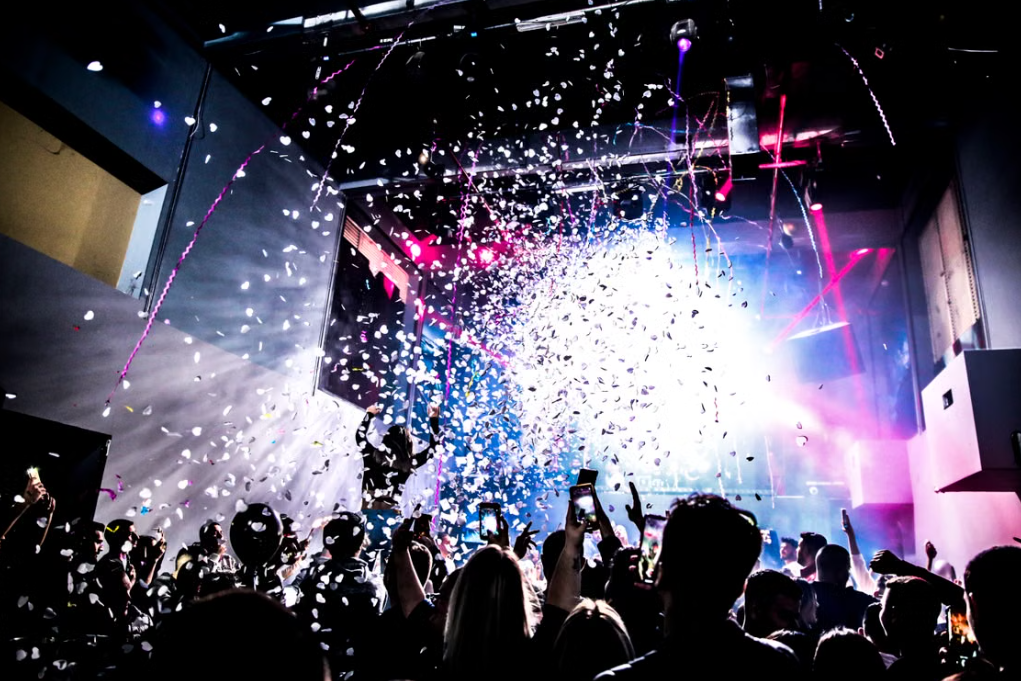 On-site Atmosphere Setup for Electronic Music Rave Parties