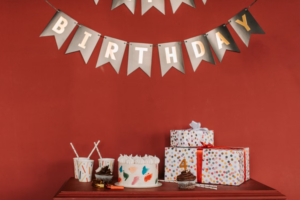 Minimalist Retro-Red Themed Birthday Party On-Site Decor Service